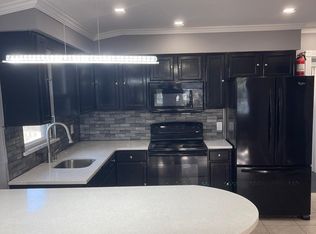 98-11 217th Ln, Queens Village, NY 11429