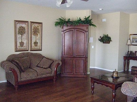 3rd image of 4141 Shores Ct