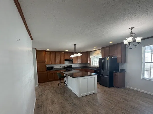 23031 Evergreen Cir #31, Chelsea, MI 48118
