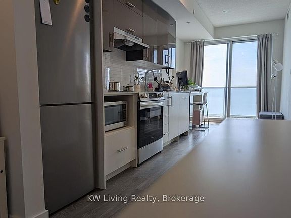 3rd image of 188 Fairview Mall Dr #2309