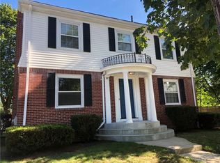 52 Julia St, Cranston, RI 02910