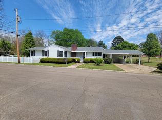 149 Travis St, West Point, MS 39773