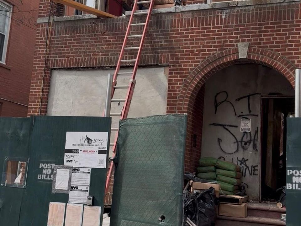 2nd image of 1059 Ward Ave