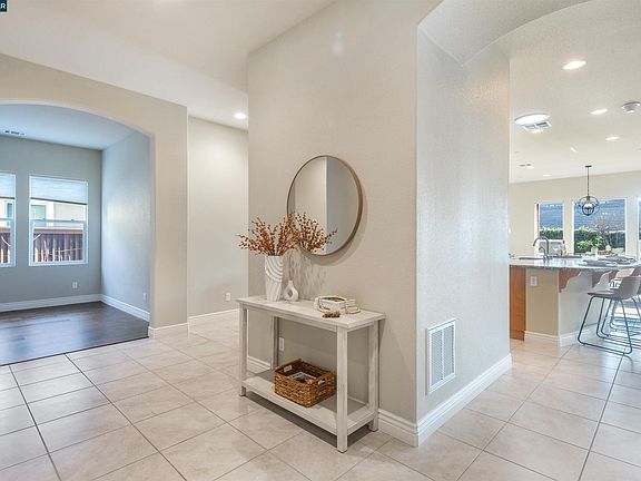 4th image of 2090 Rioja Way