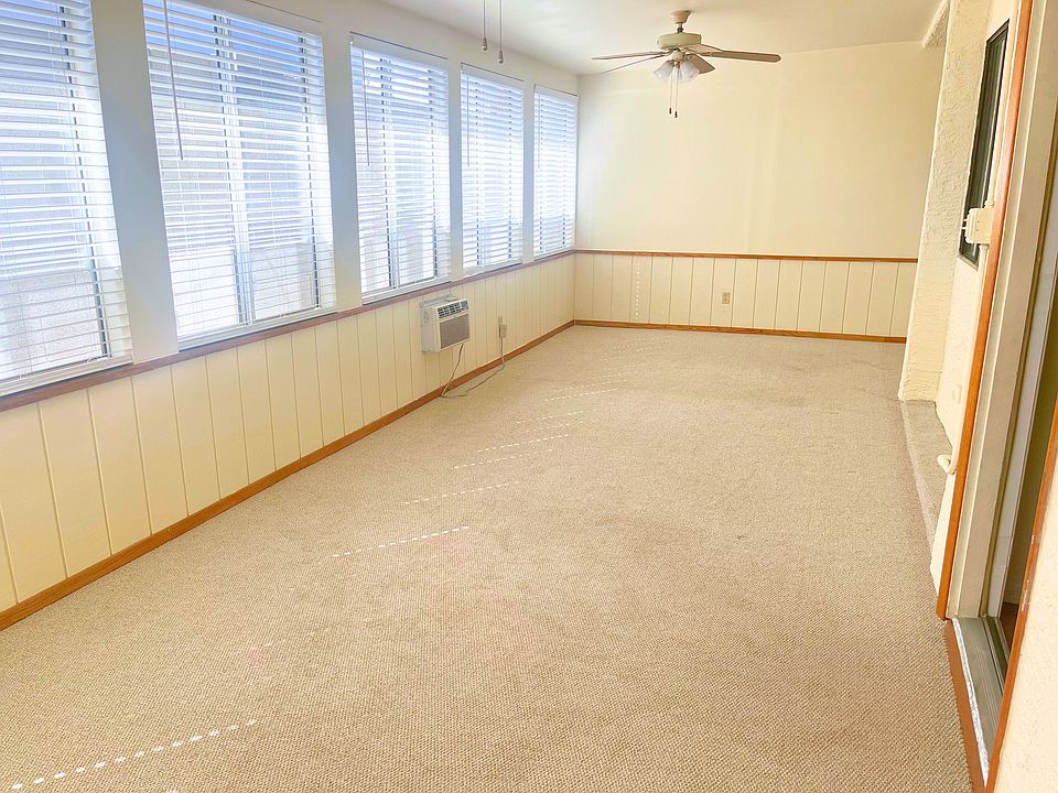Arizona room - bonus 250 SF! Great for home office, playroom, or extra living space