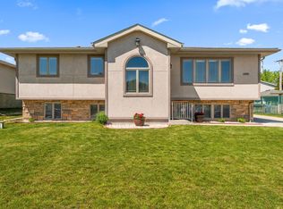 6880 W 84th Pl, Crown Point, IN 46307