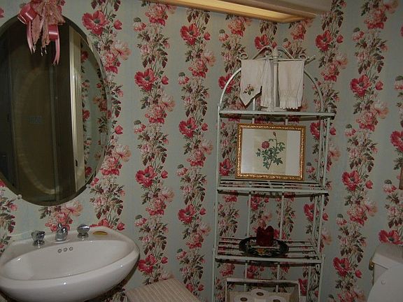 2nd image of 1875 S Beverly Glen Blvd APT 104
