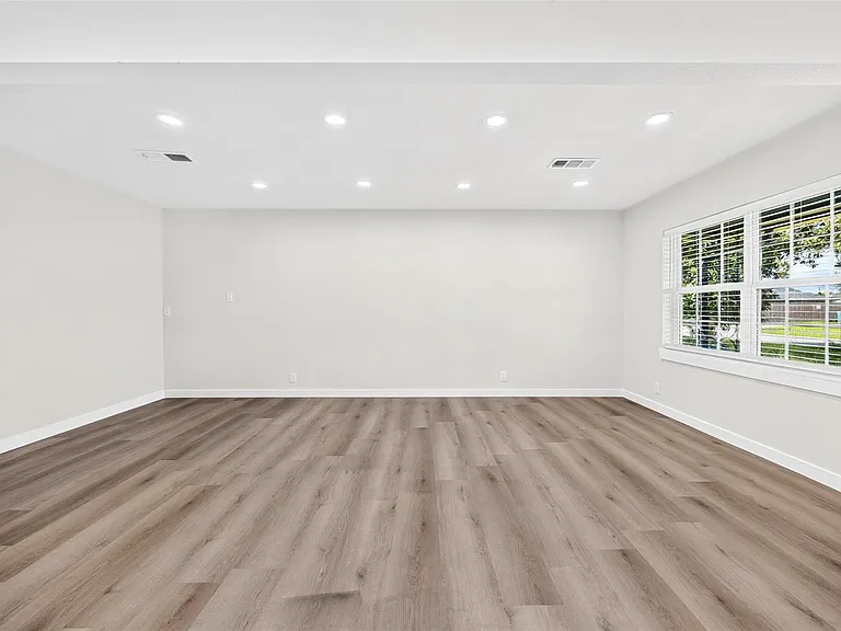 1202 Dogwood Dr — Photo 15