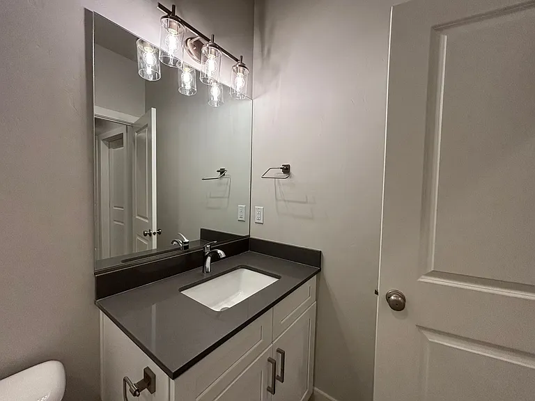1073 S 4380 W — Photo 34