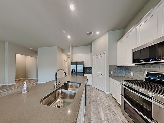 4th image of 5533 Baker Creek Rd