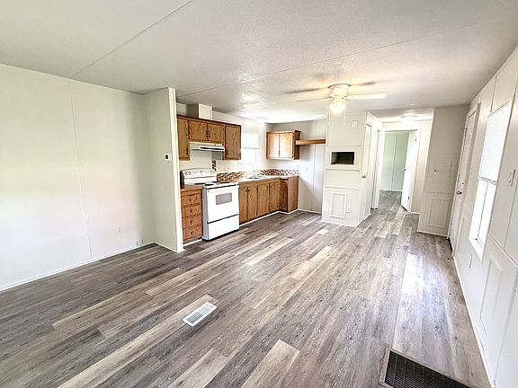 3rd image of 11968 Deerview St
