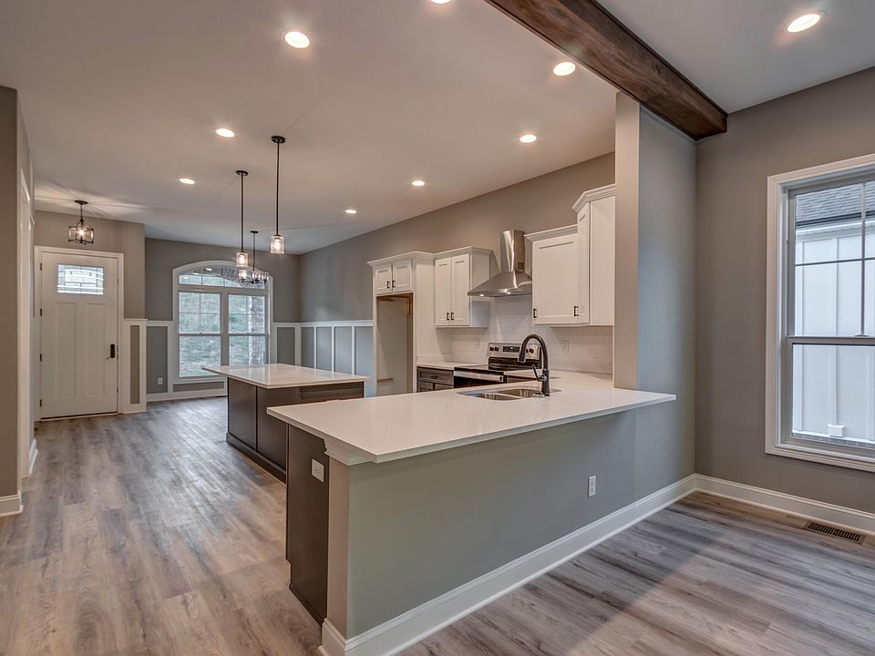 2nd image of 109 Pinnacle Point Ct