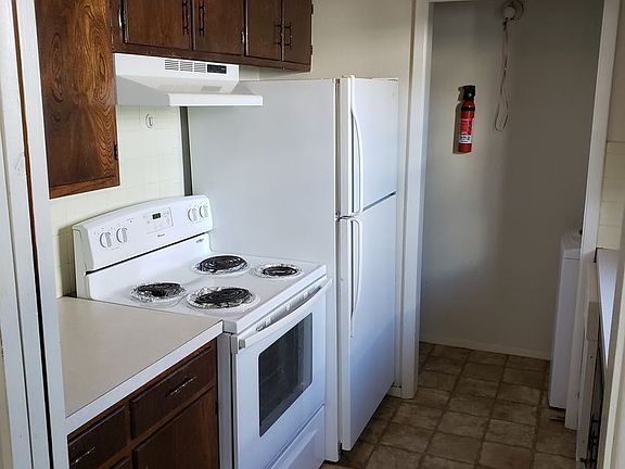 4th image of 616 S Abilene Ave
