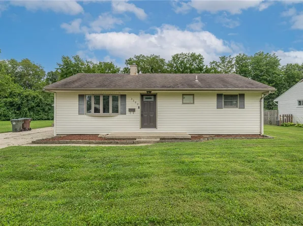 3382 Valleywood Dr, Dayton, OH 45429
