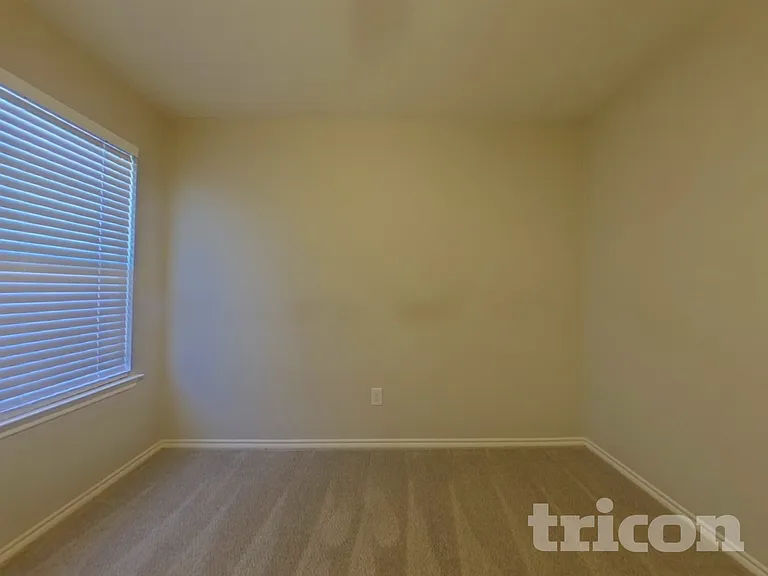 1160 Wentworth Way — Photo 13