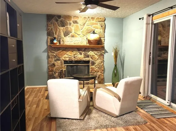 3160 Bay Landing Dr, Westlake, OH 44145