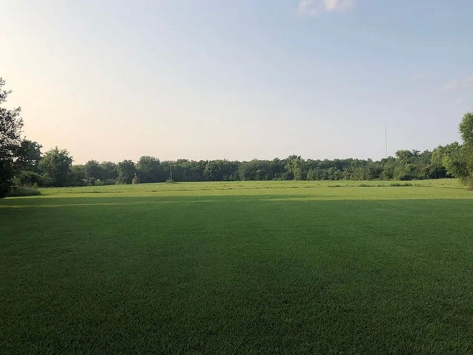 1st image of 370 Oil Field Rd #3