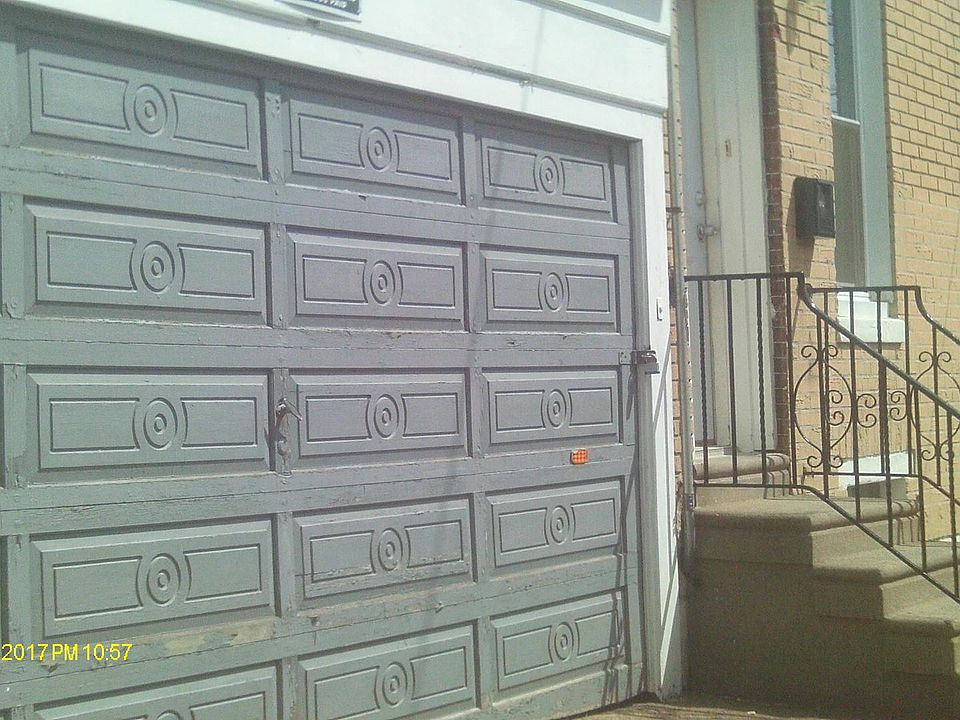 Nice Move in condition Home With Large Garage!