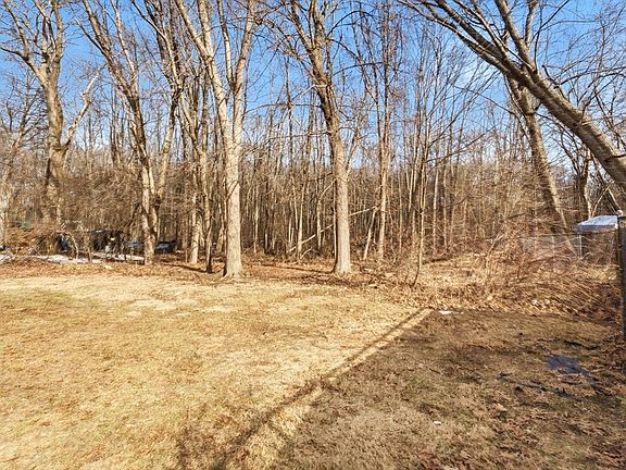 5th image of 11 Harmony Ln