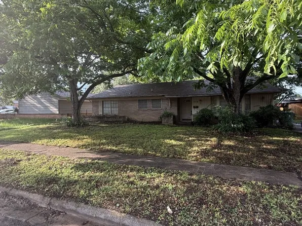 710 Valley View Dr, Arlington, TX 76010