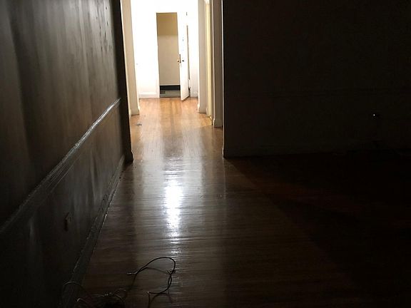 5th image of 300 Hayward Ave APT 2B