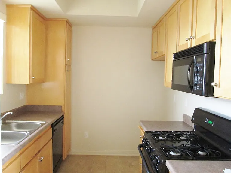 Lido Apartments - 3707 Motor Ave — Photo 8