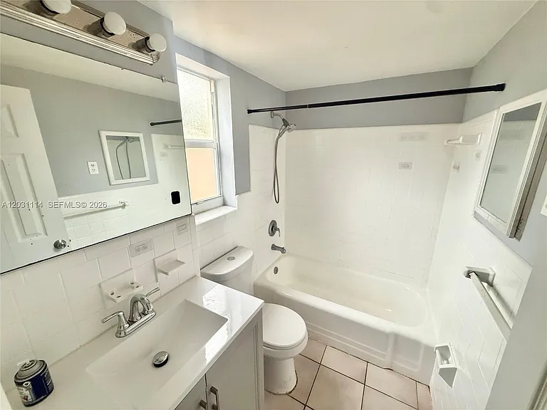 2917 Middle River Dr #2 — Photo 7