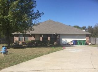 104 Packer Dr, Fate, TX 75189