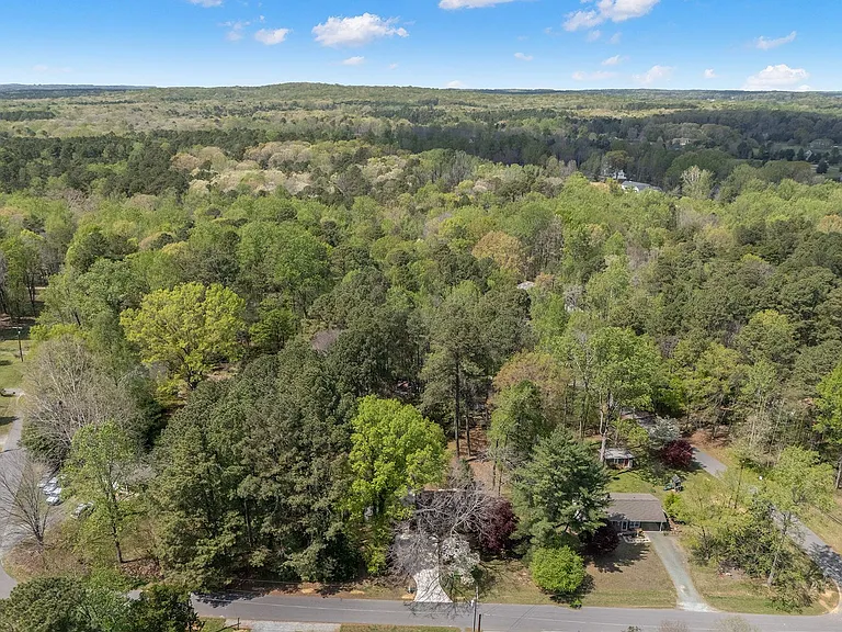 8907 Rollingwood Rd — Photo 22