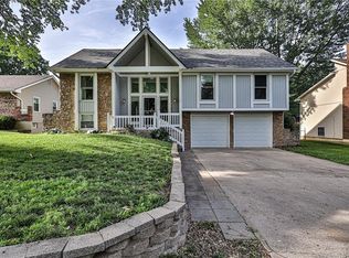 2631 SW Sydney St, Blue Springs, MO 64015