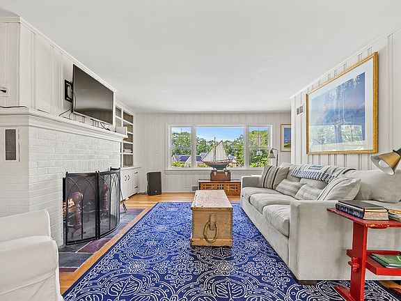 3rd image of 555 Pool St #555