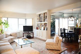 1st image of 150 E 61st St APT 14D