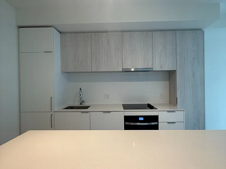 89 Church St #2010 — Photo 2