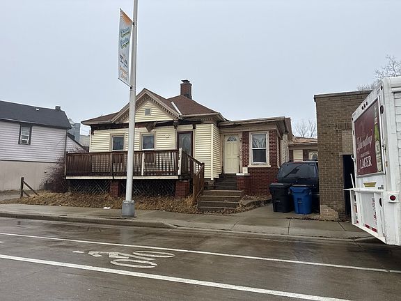 2nd image of 1339 Douglas Ave