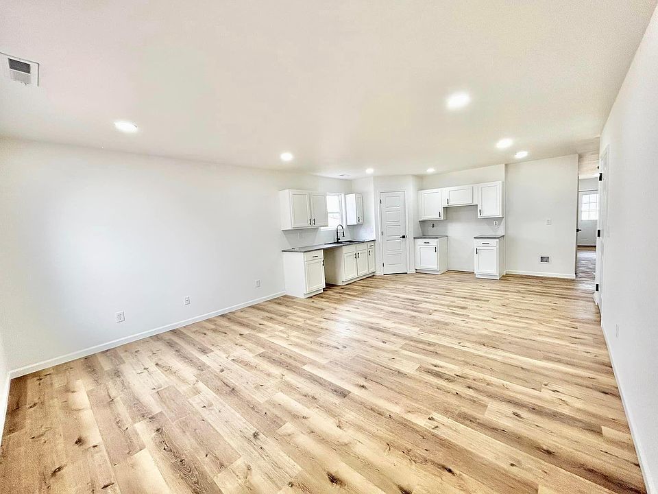 1st image of 316 S Market St #316