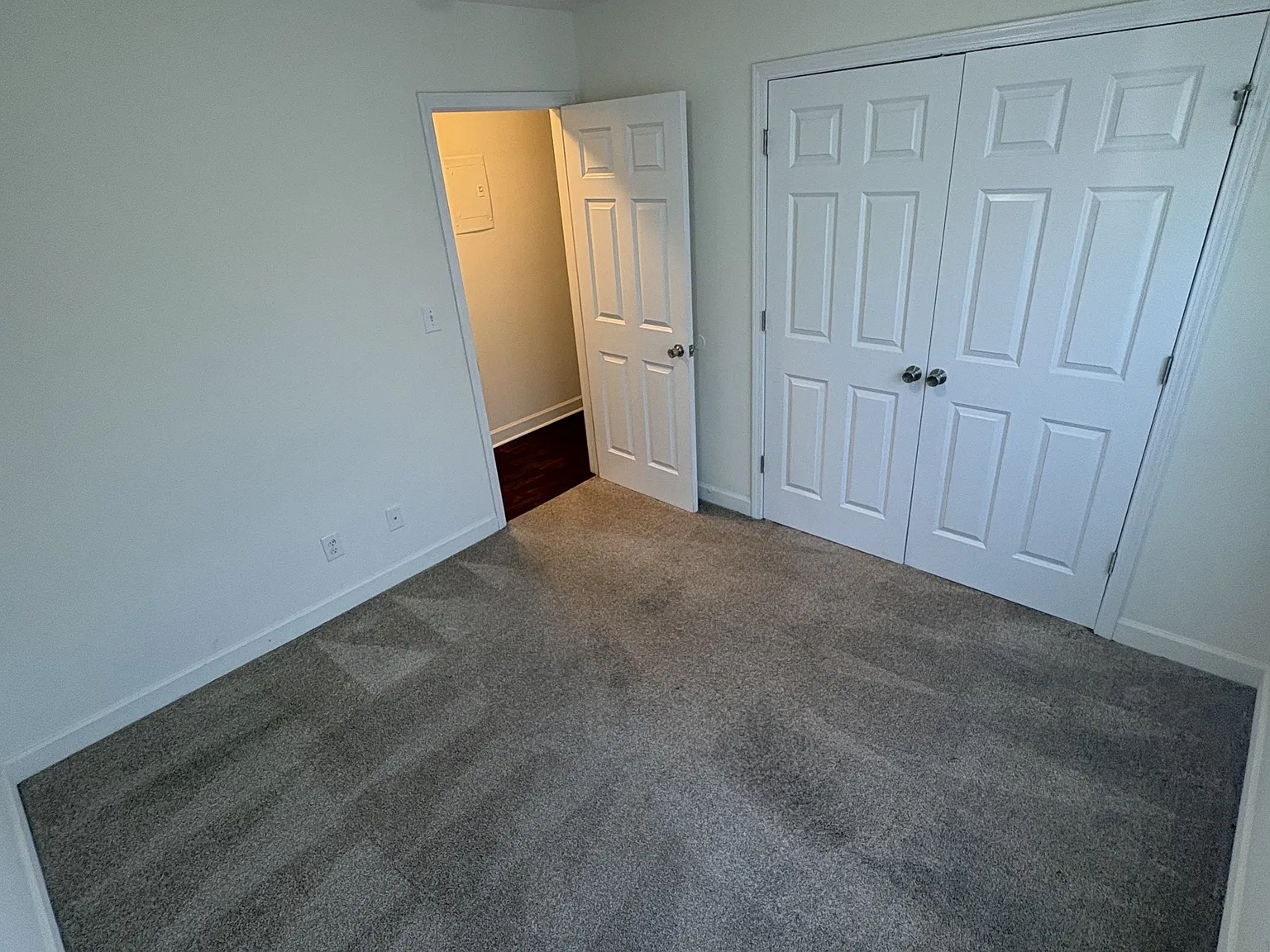 Brookwood Apartments 1035 — Photo 4