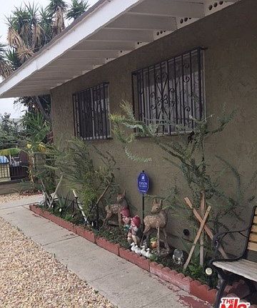 2nd image of 7825 Tujunga Ave