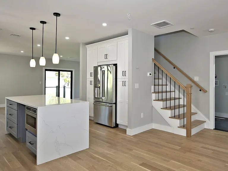23 Hudson Ave #1 — Photo 4