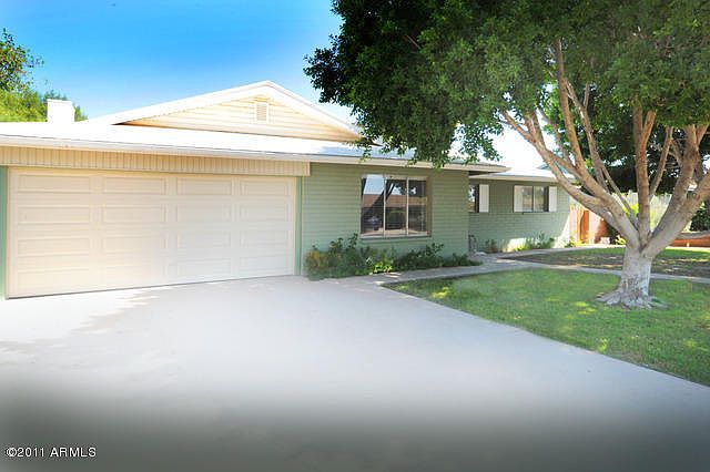 1st image of 516 E Laguna Dr