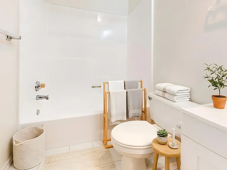 11953 Eucalyptus Ave #9 — Photo 6