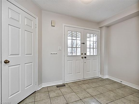 3rd image of 476 Pondview Pl
