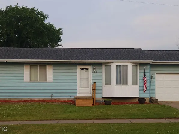 830 Saint Lawrence St, Marysville, MI 48040