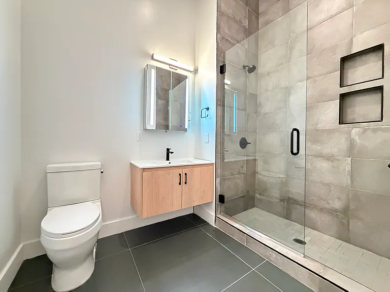 36 Madison St #106 — Photo 7