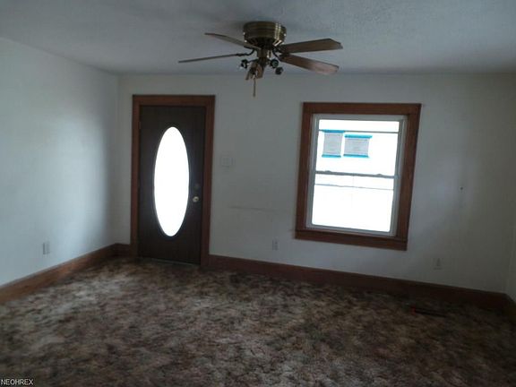 3rd image of 1863 Ford Ave