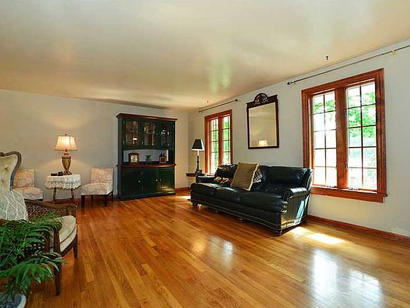5th image of 626 Westland Dr
