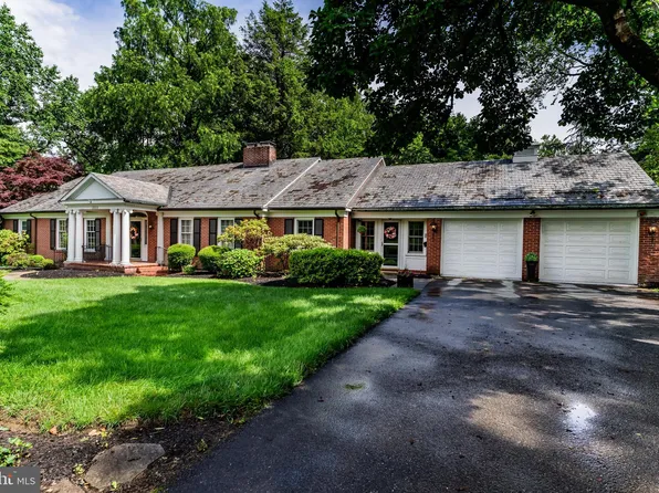 2111 Bellevue Rd, Harrisburg, PA 17104