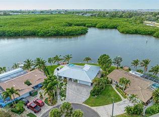 10436 Sandpiper Rd W, Bradenton, FL 34209