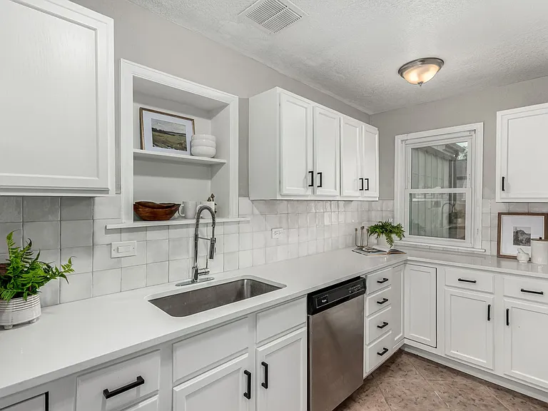 1463 Dahlia St #2 — Photo 10