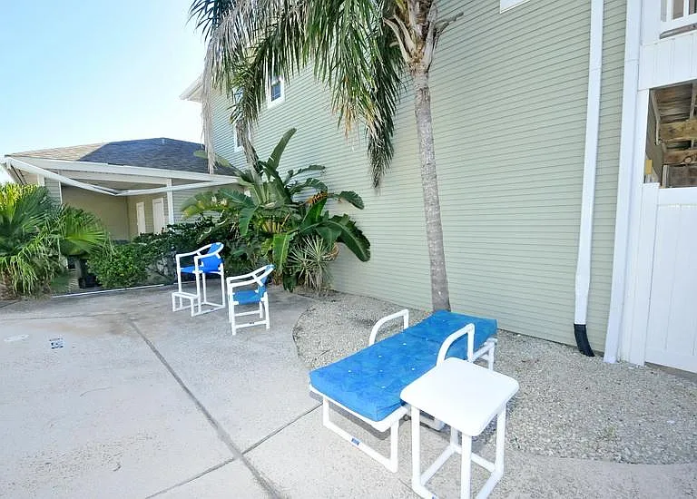 14901 Windward Dr #802 — Photo 33