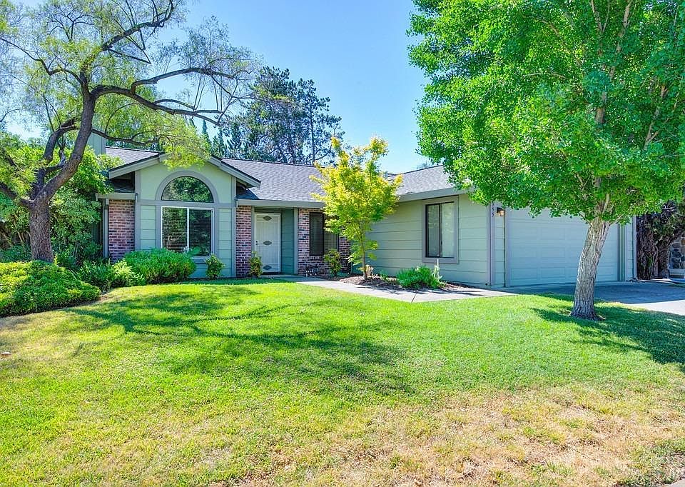 1st image of 555 Countryside Dr